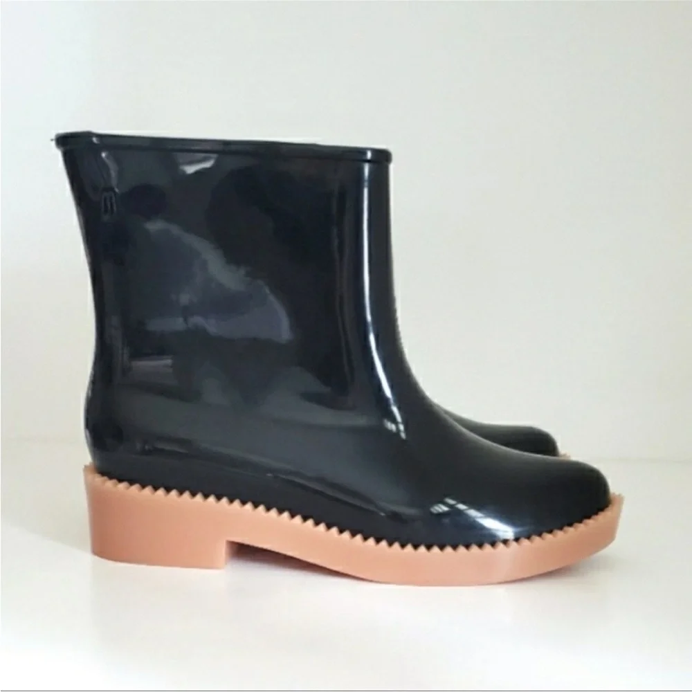 MELISSA Rain Drop Water Resistant Black Boot, size US9 | EUR40, NWOB - Picture 4 of 10